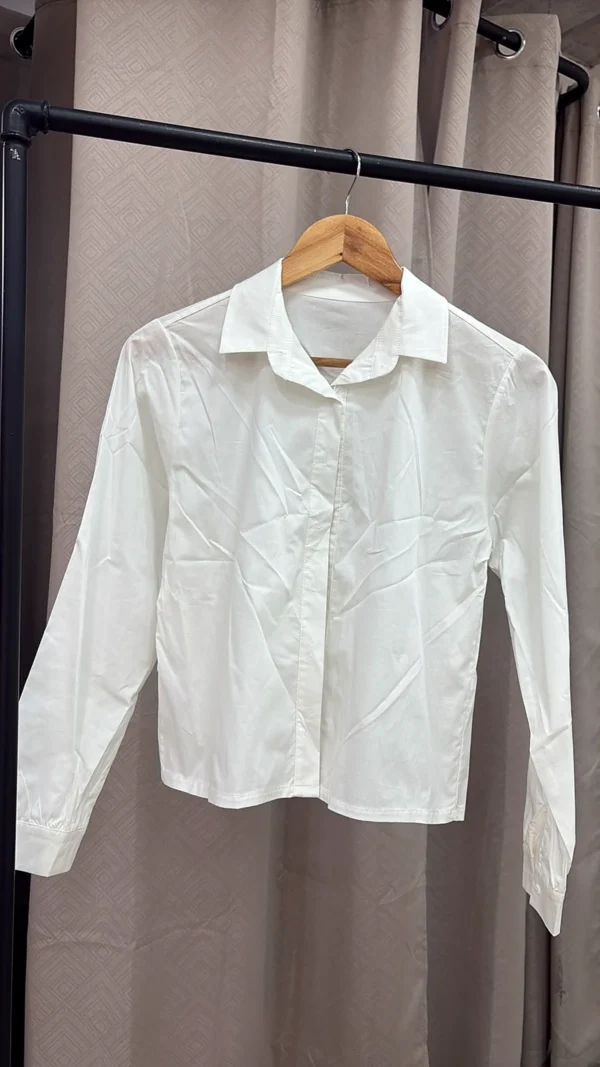 CAMISA BASICA CORTA
