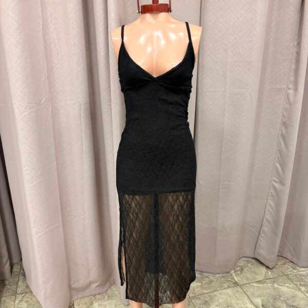 VESTIDO CON MINI LARGA ENCAJE