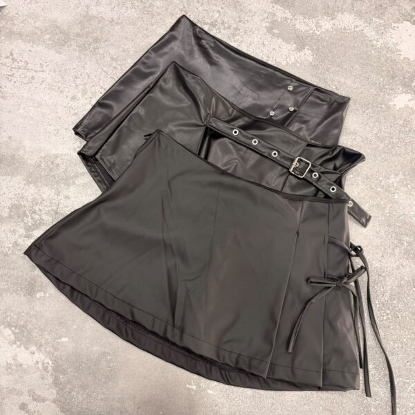MINI CON SHORT