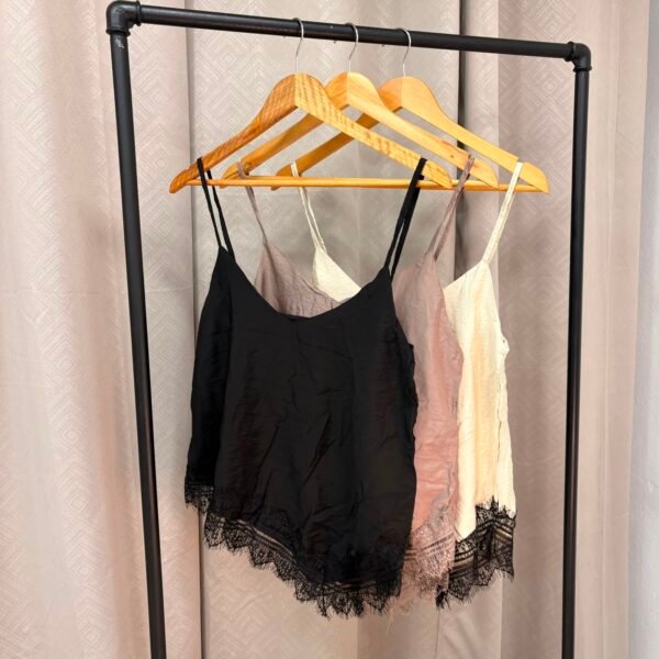 BLUSA PICO PUNTILLA