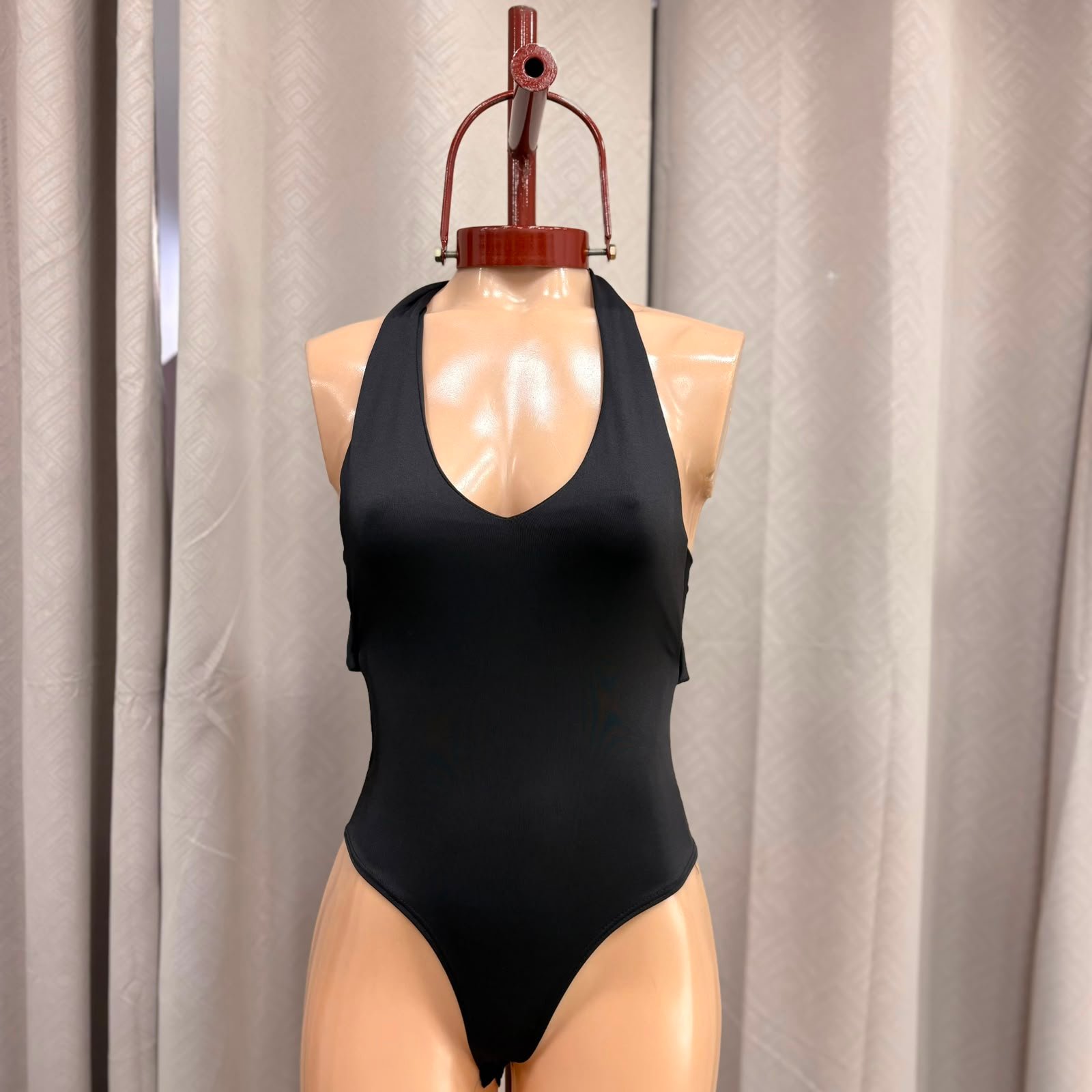 BODY LYCRA ESPALDA DESCUBIERTA