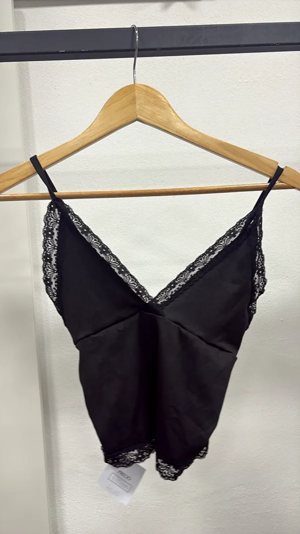 TOP LYCRA PUNTILLA
