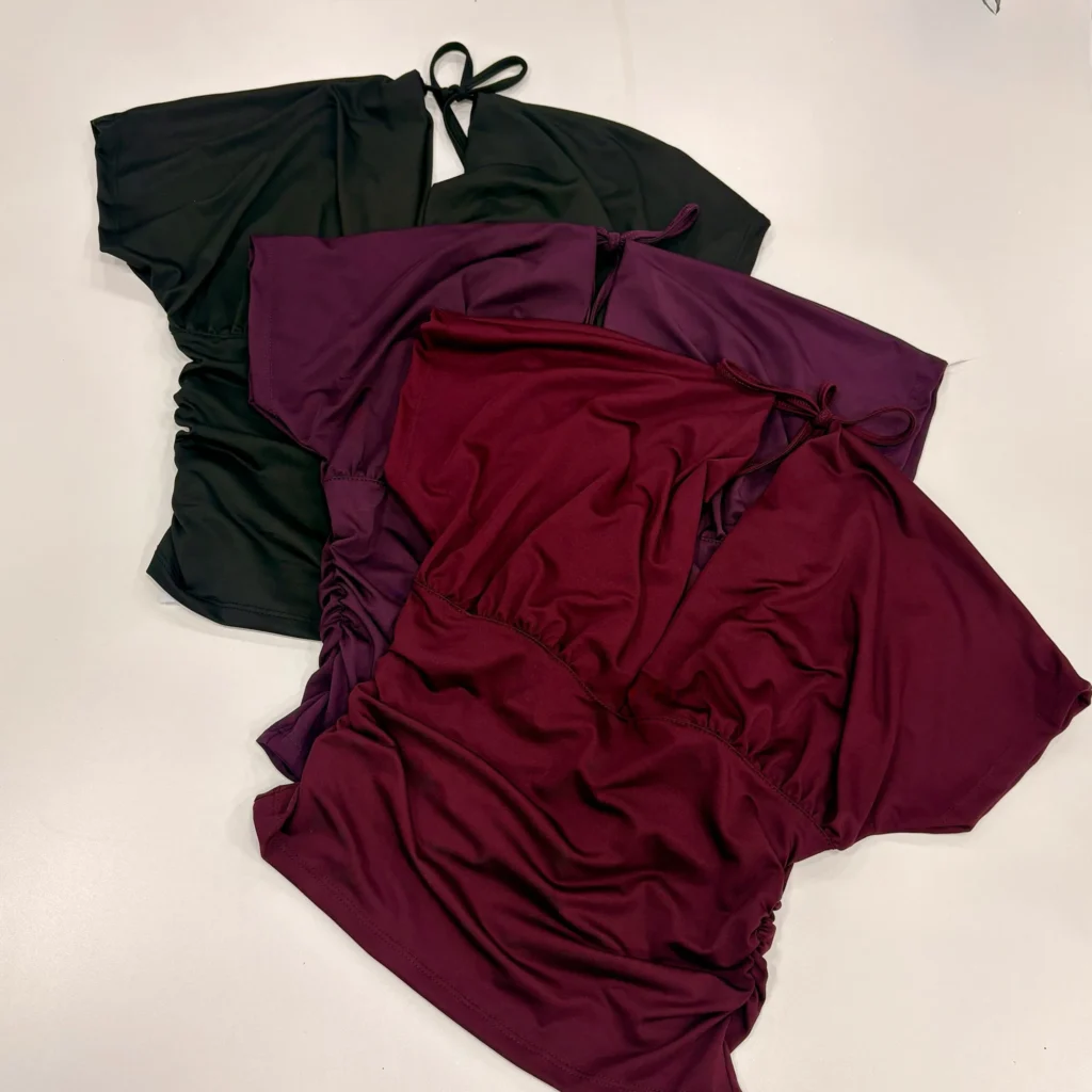 TOP MUSCULOSA CON APLIQUE - vista 1