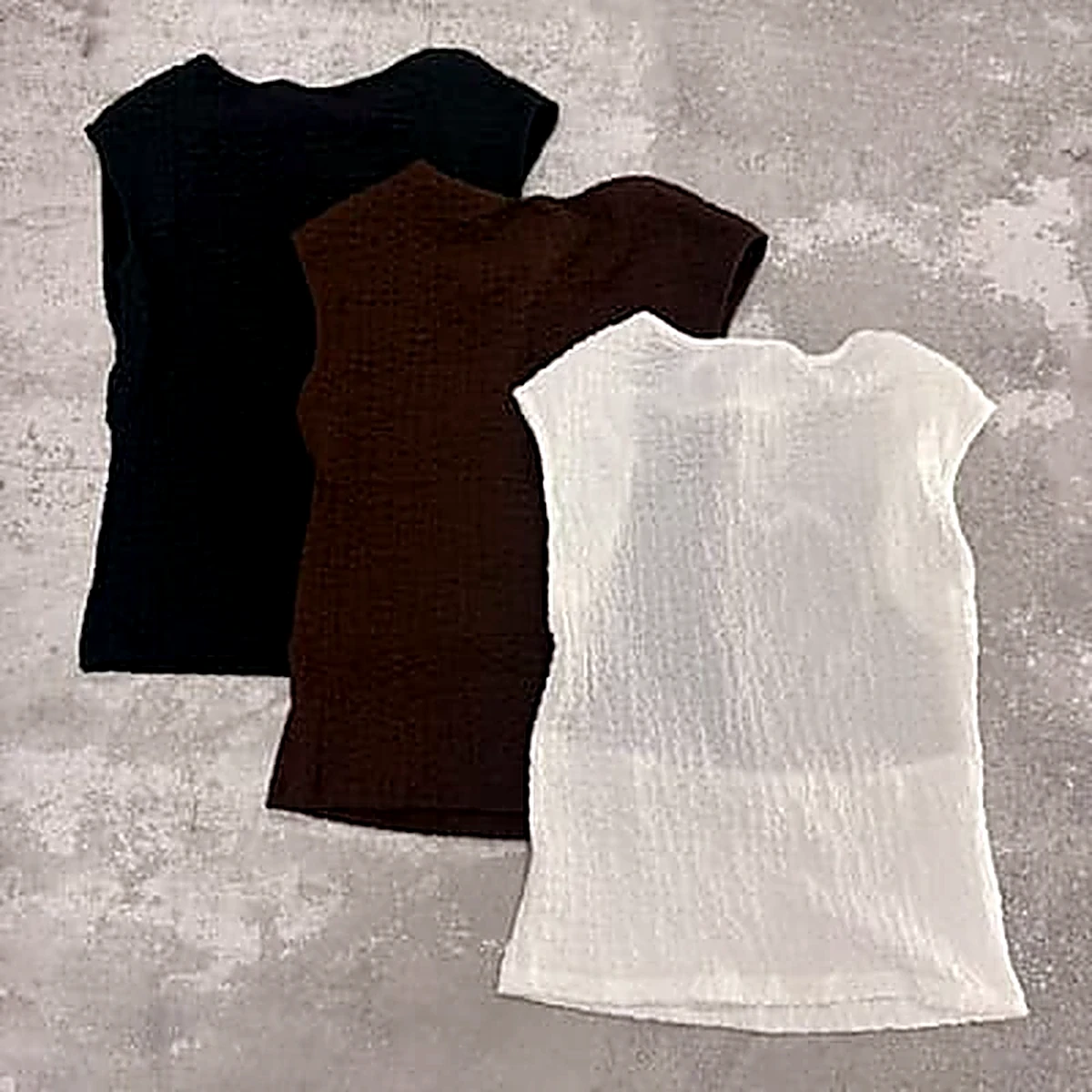 MUSCULOSA BAMBULA ESPALDA DESCUBIERTA