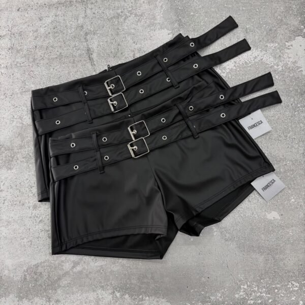 SHORT ENGOMADO DOBLE CINTO