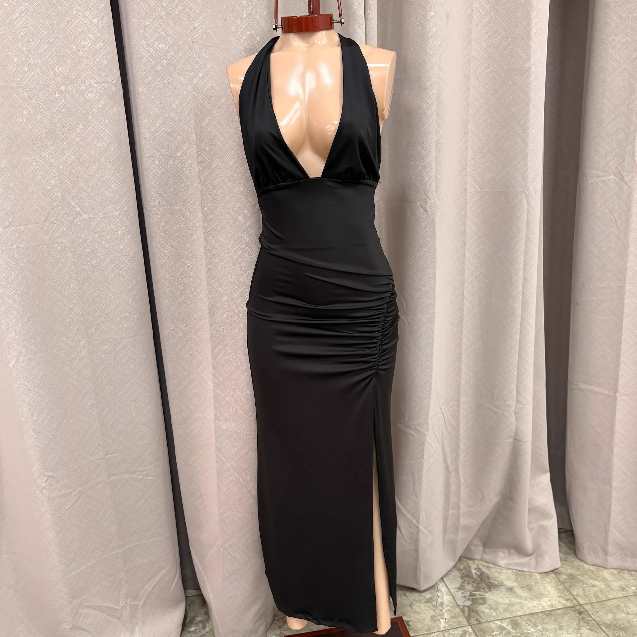 VESTIDO ABERTURA CON FRUNCE