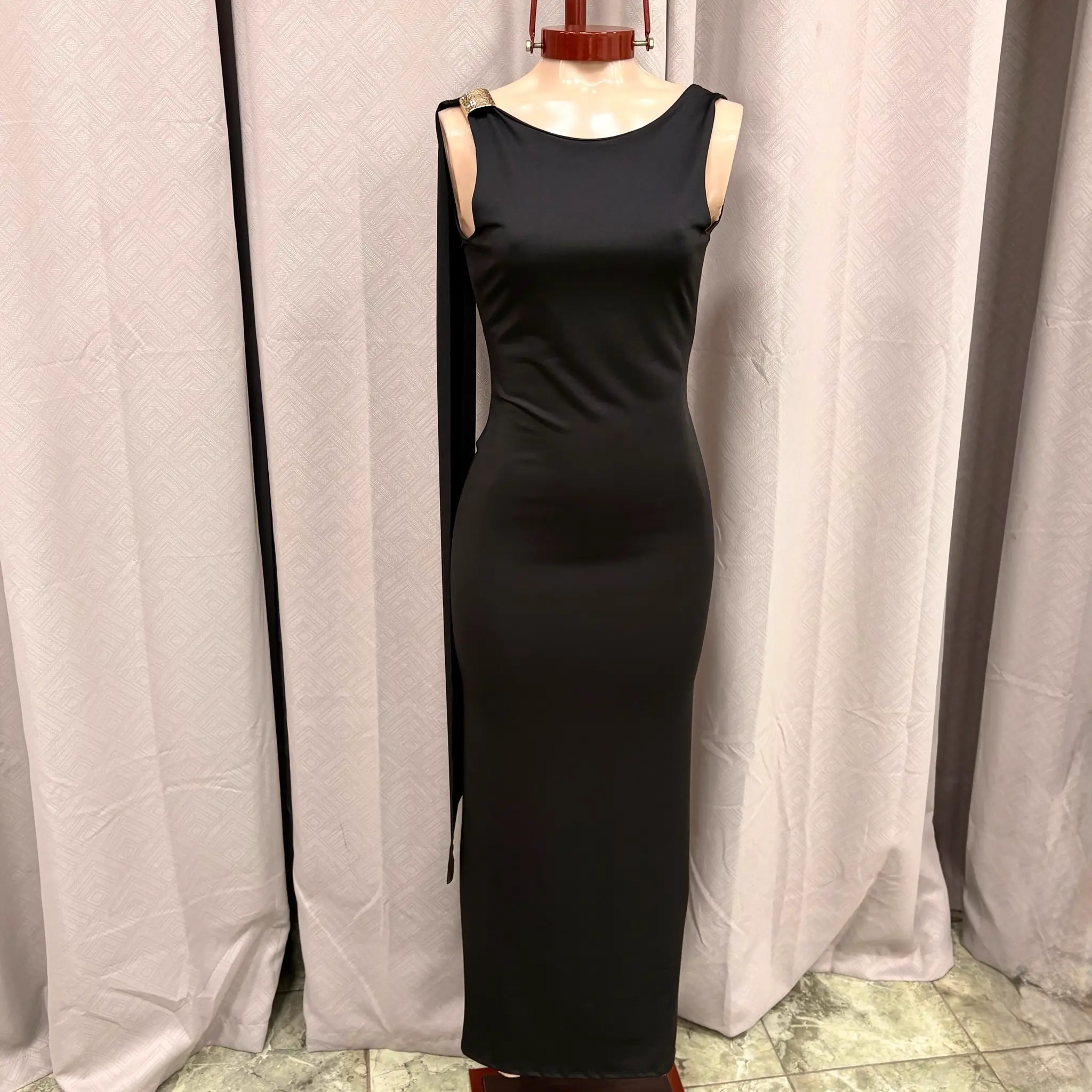 VESTIDO CON HEBILLA