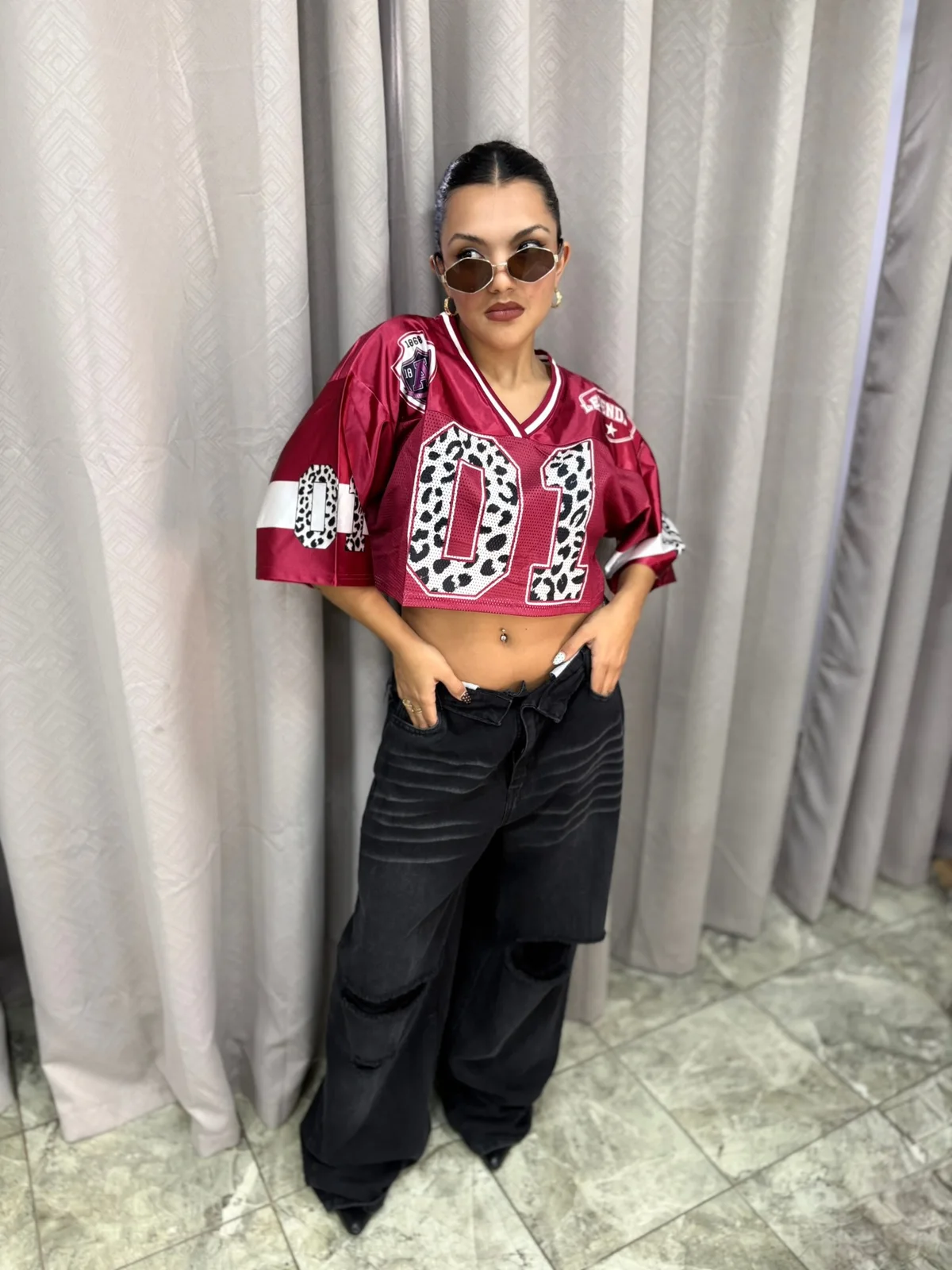 CAMISETA CROP CON SATEN