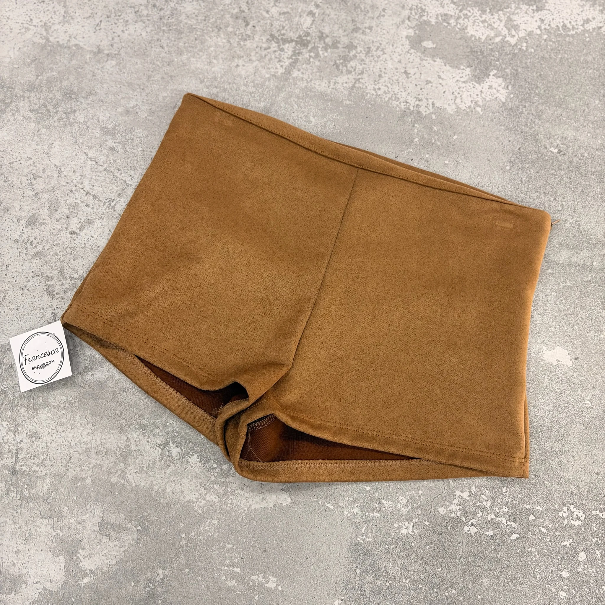 SHORT GAMUZA UNICO