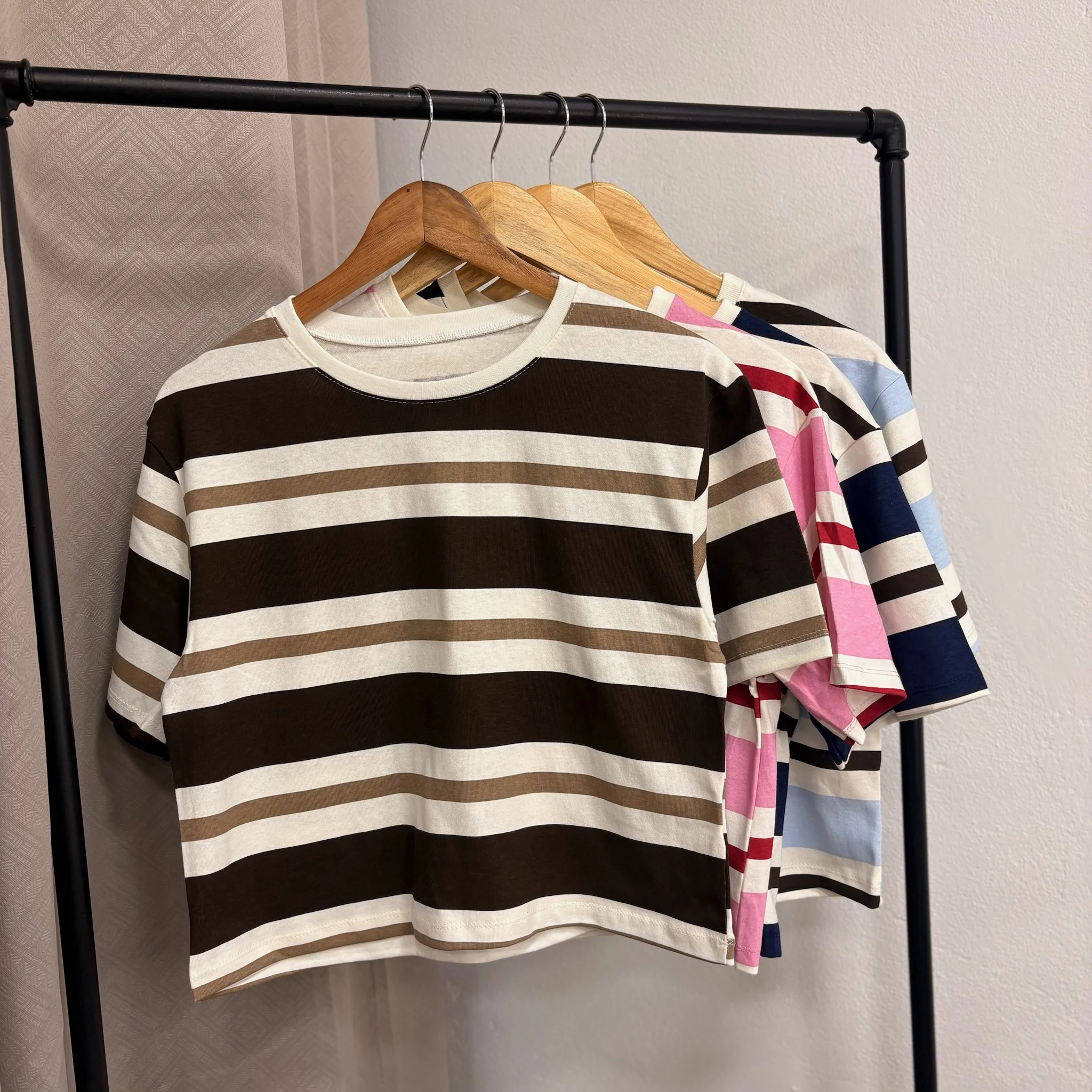 REMERA CROP RAYAS